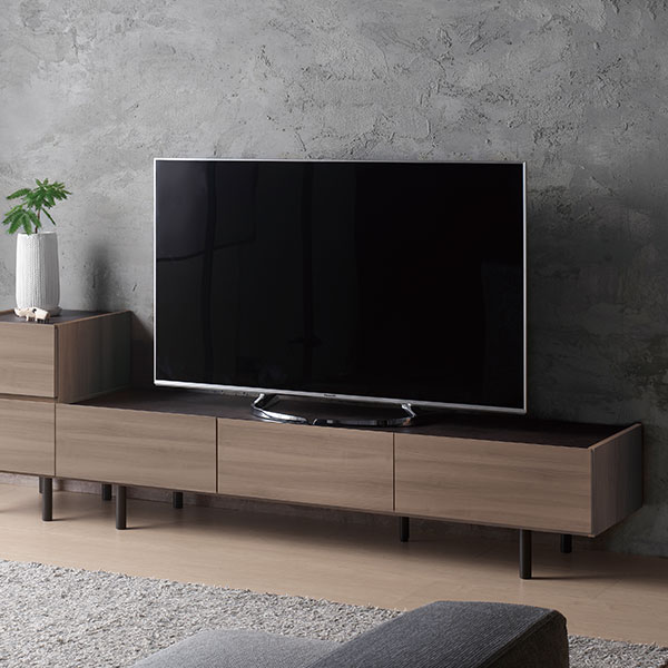 パモウナのテレビボード