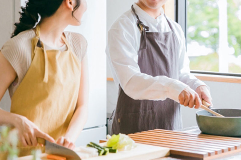 キッチンの通路幅：複数人で調理する場合は100～120cm