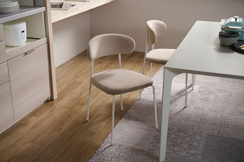 ダイニングテーブル周りの通路幅