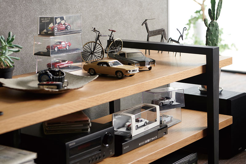 TV台：オープン収納