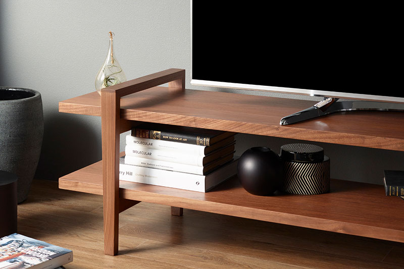 TV台：オープン収納