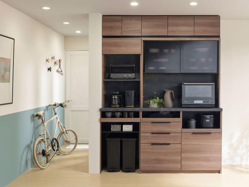 ID引出タイプのメインアイテム＋家電収納＋オープン収納