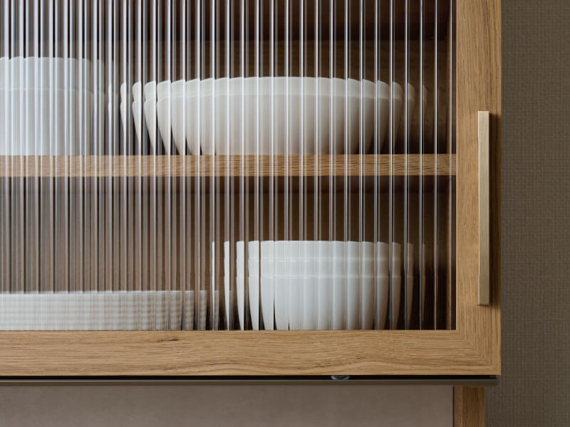 レトロな雰囲気を生み出すモールガラス