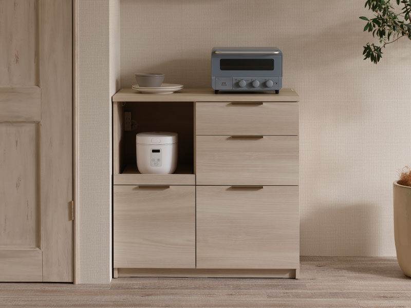 NWのスライドドアタイプ食器棚