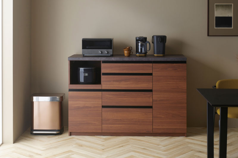 キッチンカウンターに家電を配置するのもおすすめ(EC)