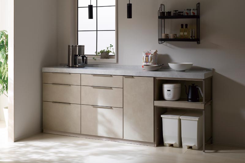 ラスターベージュのECEM食器棚